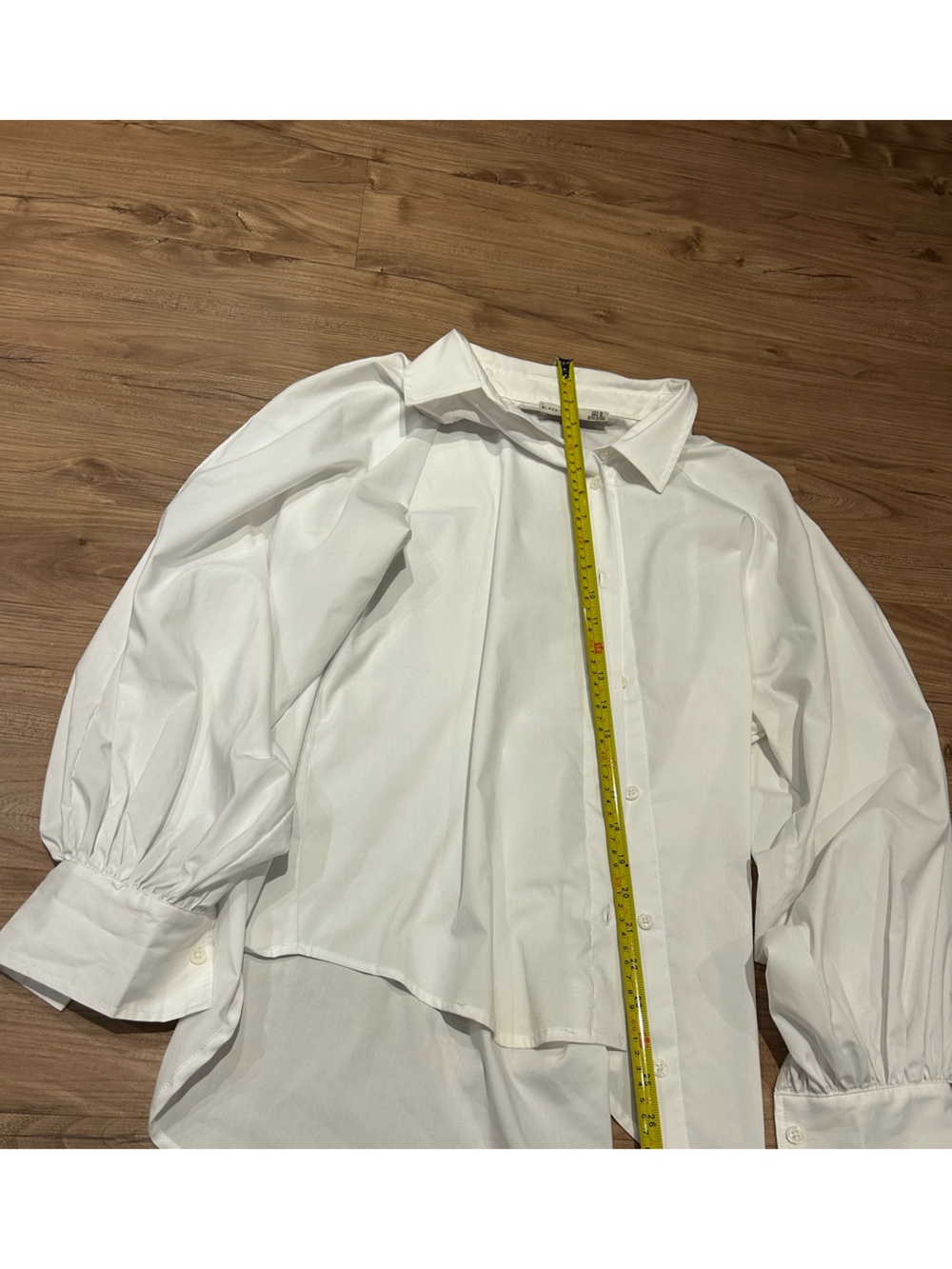 Black Tape_ White Puff-Sleeve Button Shirt